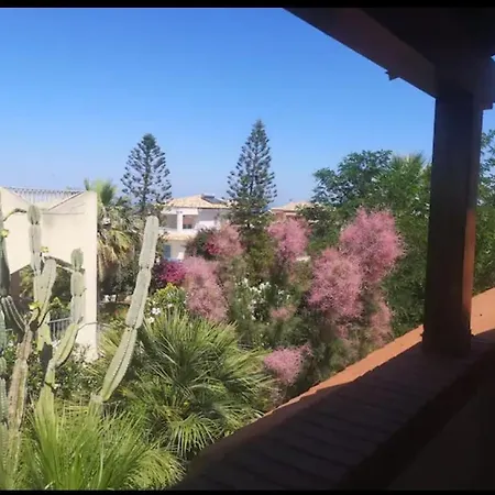 Apartamento Mansarda Aralia Reitani